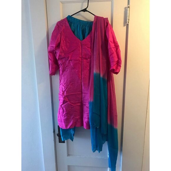 Handmade Silk Punjabi Suit Traditional Indian Outfit - Picture 1 of 4